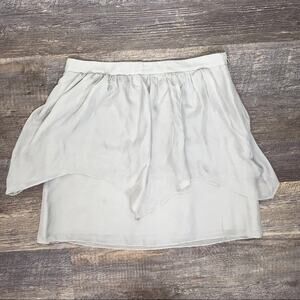 NWT Banana Republic 100% silk pleated gray skirt size 10 B84